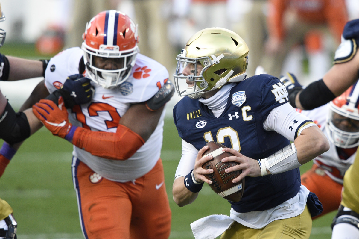 Tyler Davis has flashed a ton of potential and should be looked at as a solid defensive tackle prospect.